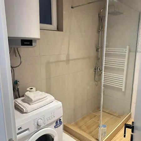 Regina's Modern Two-bedroom In Center * Skopje