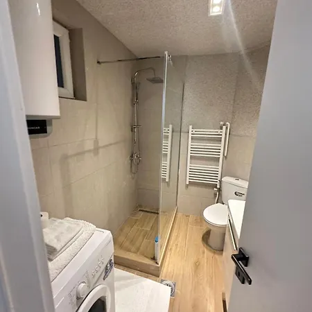 Apartment Regina's Modern Two-bedroom In Center *