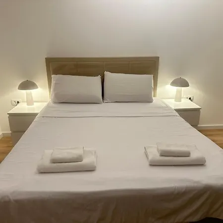 Apartment Regina's Modern Two-bedroom In Center Skopje