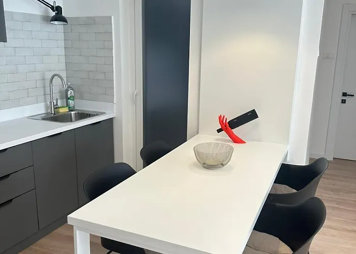 Regina's Modern Two-bedroom In Center Apartment Skopje