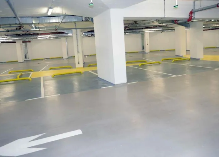 Regina's Modern Two-bedroom In Center *